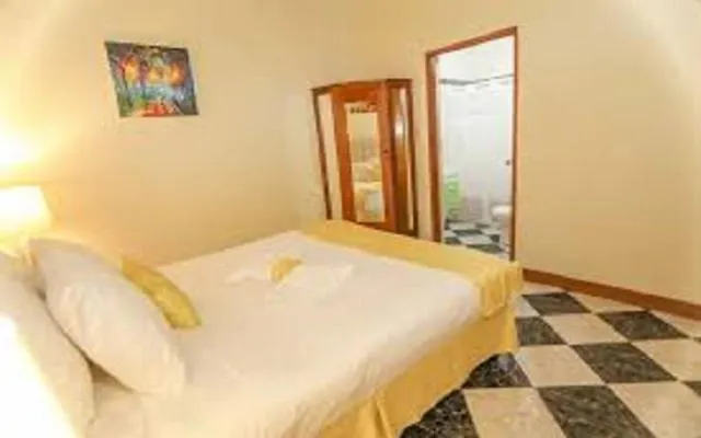 Kaisers Sunset Hotel - Adults Only, West End ネグリル